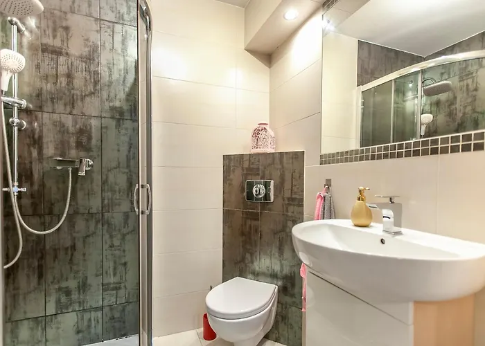 Mieszkanie 865 Z Balkonem & Parking Appartamento *